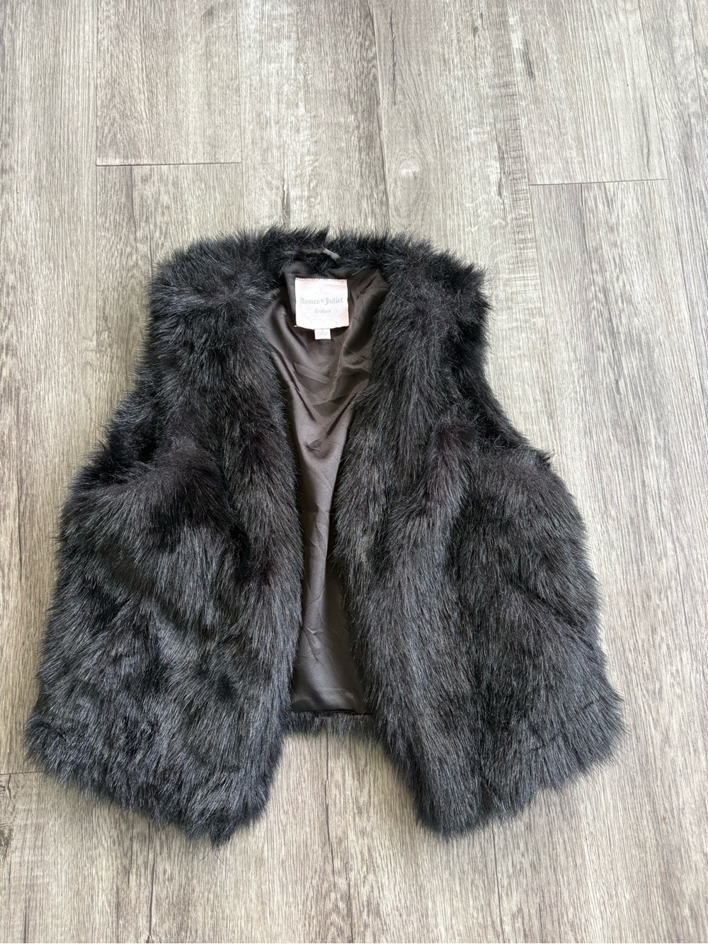 Women’s Romeo & Juliet Courture Faux Vest S